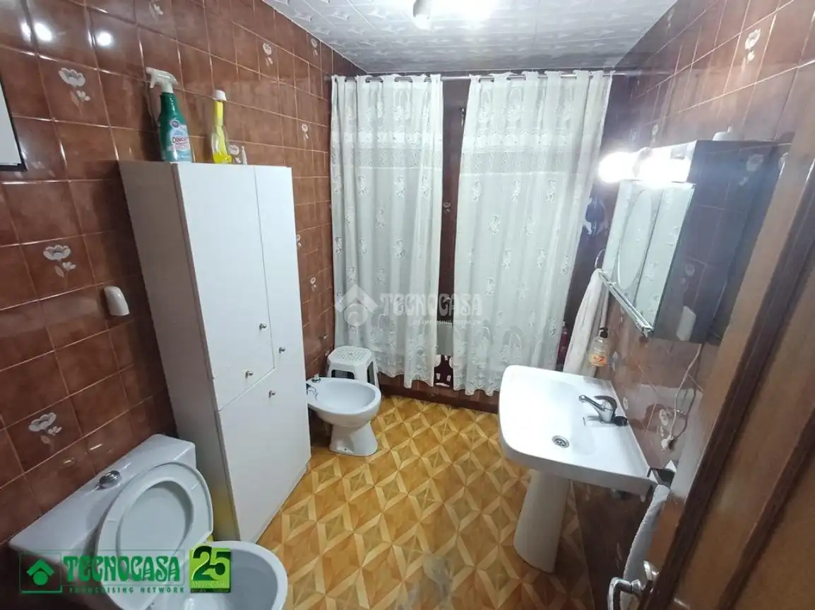 Casa aparellada en venda a C. Orense, imagen 19