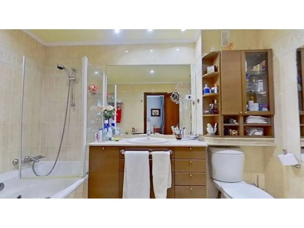 Bathroom of Houses for sale in Berango, Bizkaia