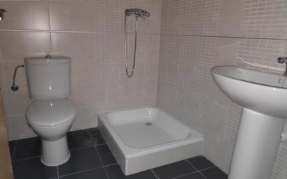 Bathroom of Flat for sale in Alameda de la Sagra  with Balcony