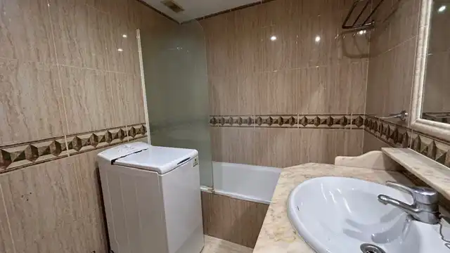 Bathroom of Apartments for sale in Benalmádena  with Air Conditioner, Terrace and Balcony