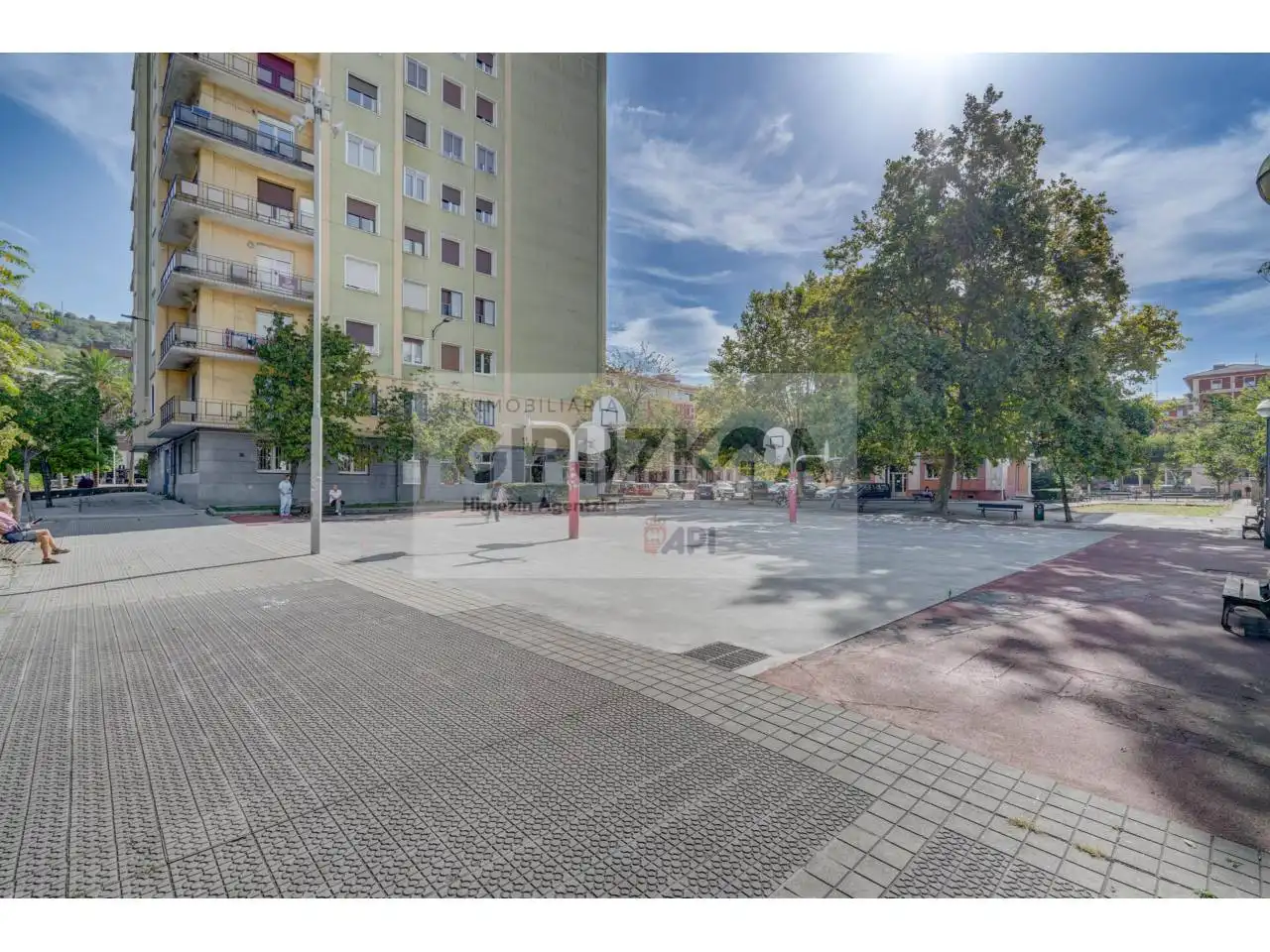 Exterior view of Commercial properties for rent in Deusto