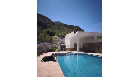 Foto 2 de Casa o chalet en venta en Crevillent, Alicante