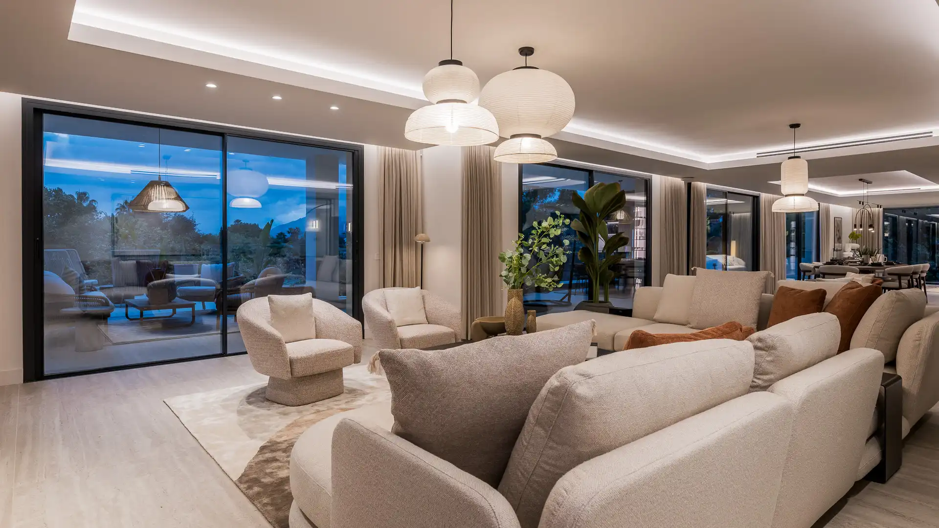 Sala de estar de Casa o chalet en venta en Marbella con Aire acondicionado, Jardín privado y Terraza