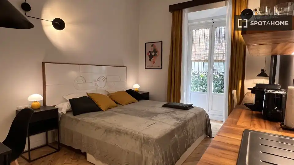 Habitación en Cortes - Huertas