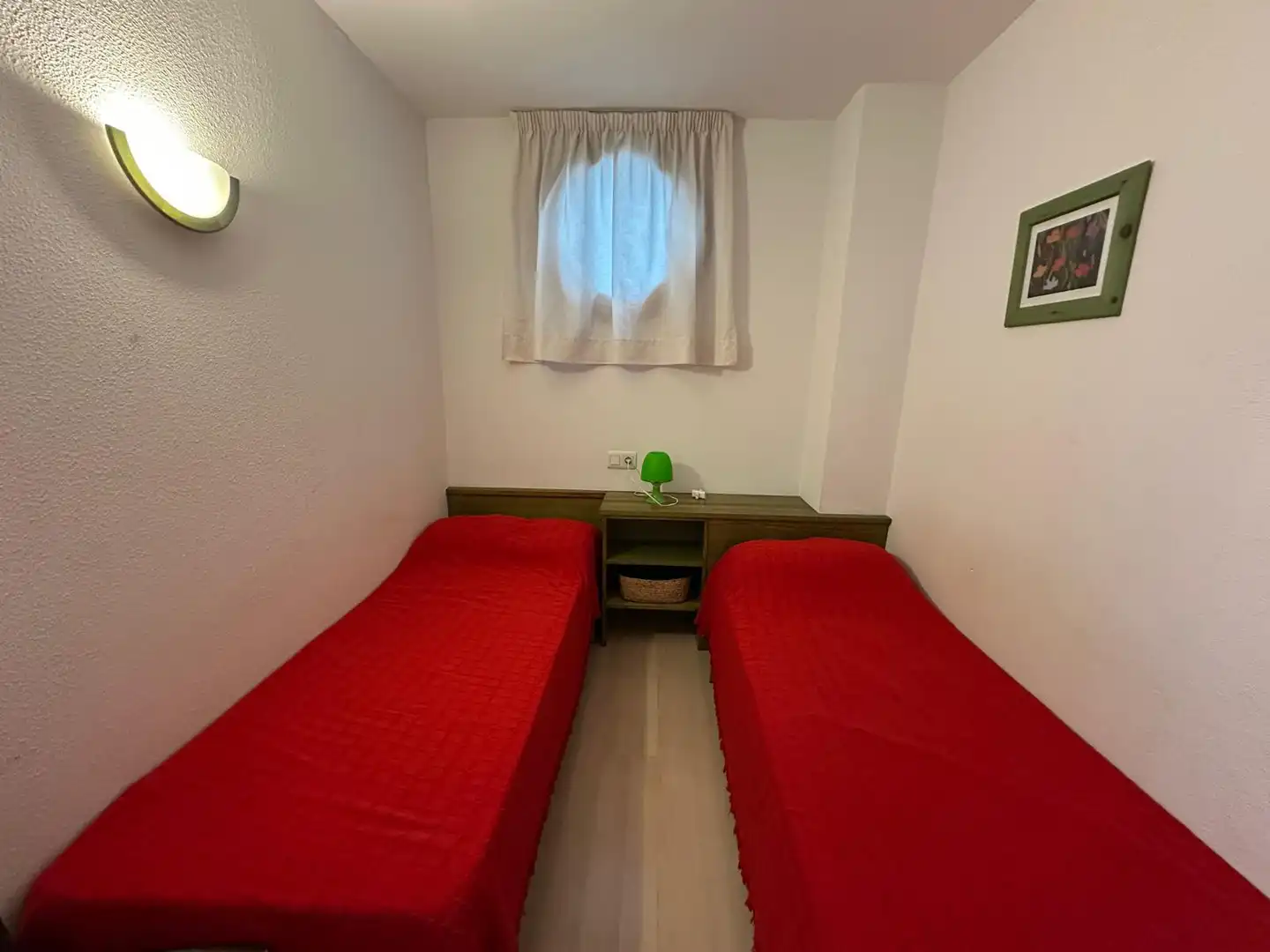 Habitación de Apartamento en venta en Roses con Terraza, Amueblado y Horno