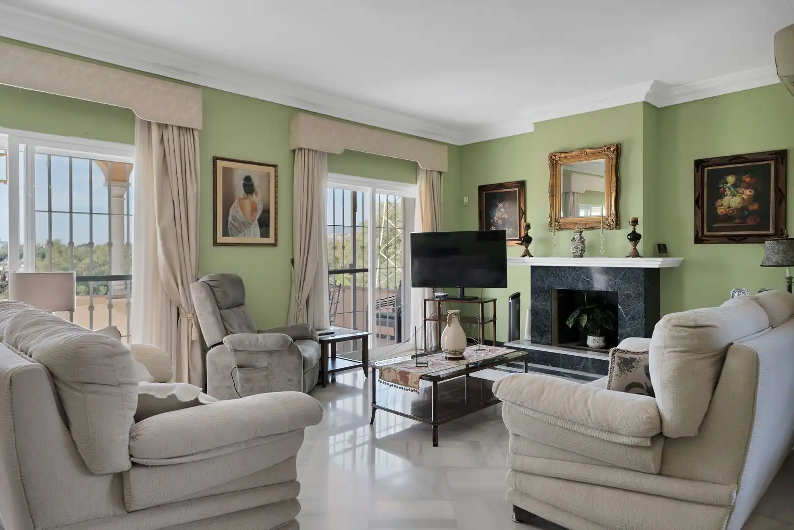 Chalet con piscina en venta en Avenida Pablo Ruiz Picasso 11, imagen 12