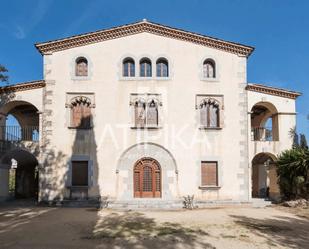 Vista exterior de Finca rústica en venda en Arenys de Munt amb Terrassa i Piscina