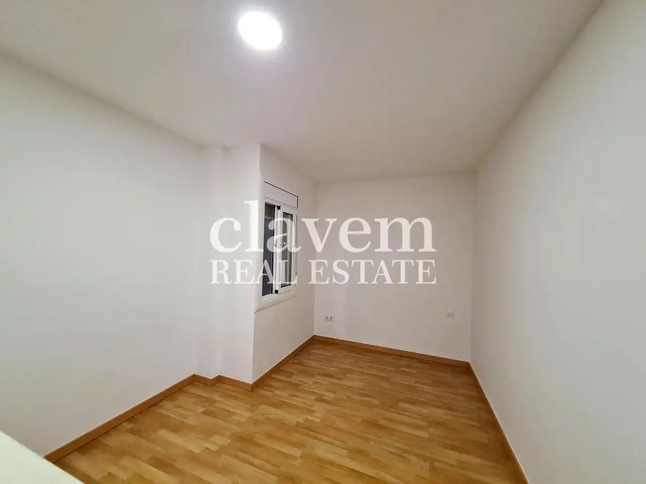 Schlafzimmer von Gebäude zum Verkauf in Barcelona