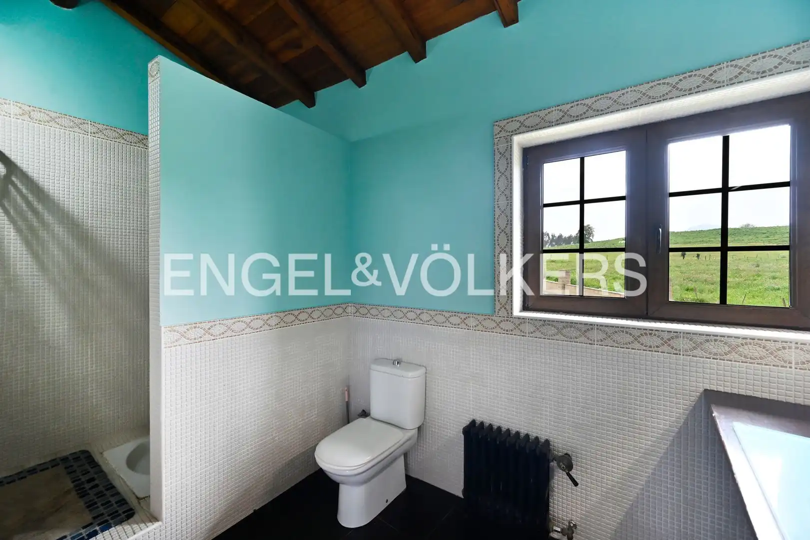 Badezimmer von Country house zum Verkauf in San Vicente de la Barquera mit Heizung und Privatgarten