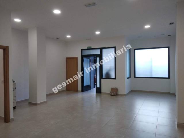 Local comercial en Alquiler en Rúa Estrada en La Seca - Los Salgueriños
