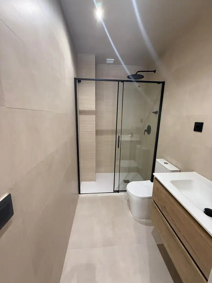 Badezimmer von Wohnung zur Miete in Sant Andreu de la Barca mit Klimaanlage und Möbliert