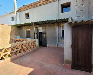 Vista exterior de Casa adosada en venda en El Poal amb Terrassa