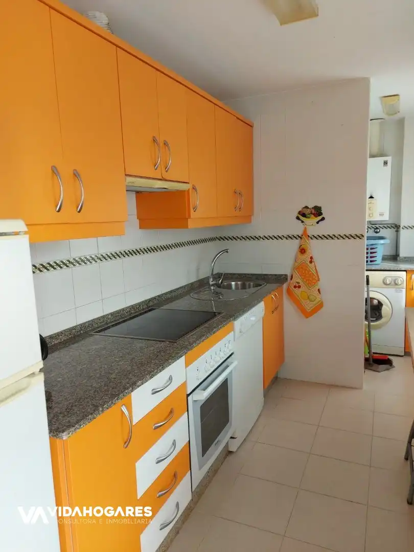 Cocina de Piso en venta en Rota con Terraza, Piscina y Piscina comunitaria