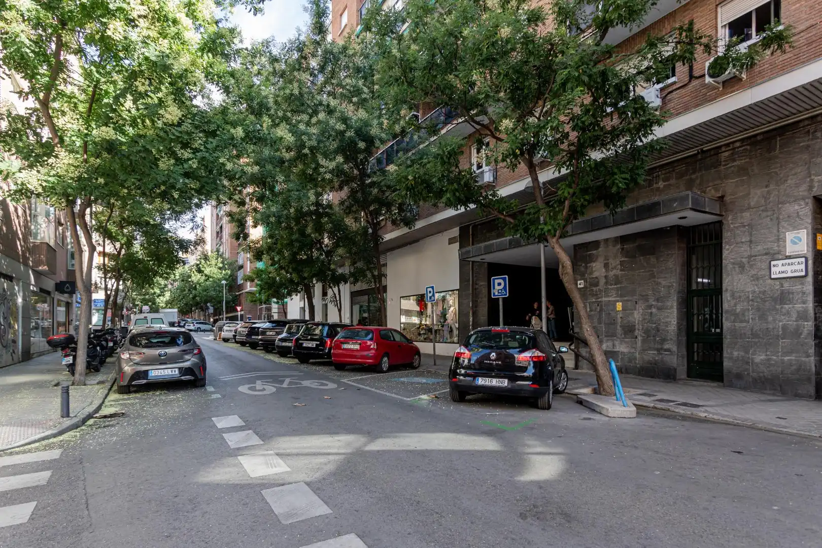 Parkplatz von Erdgeschoss zum Verkauf in Madrid mit Klimaanlage, Heizung und Möbliert