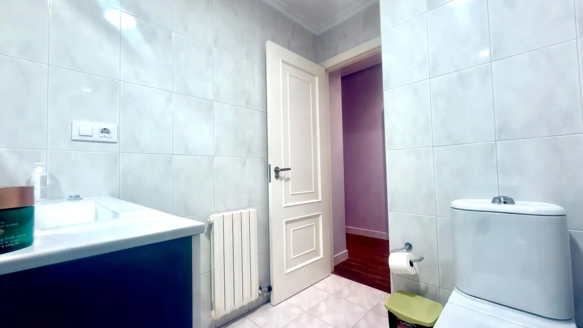 Bathroom of Flat for sale in Ourense Capital   with Heating, Parquet flooring and Furnished