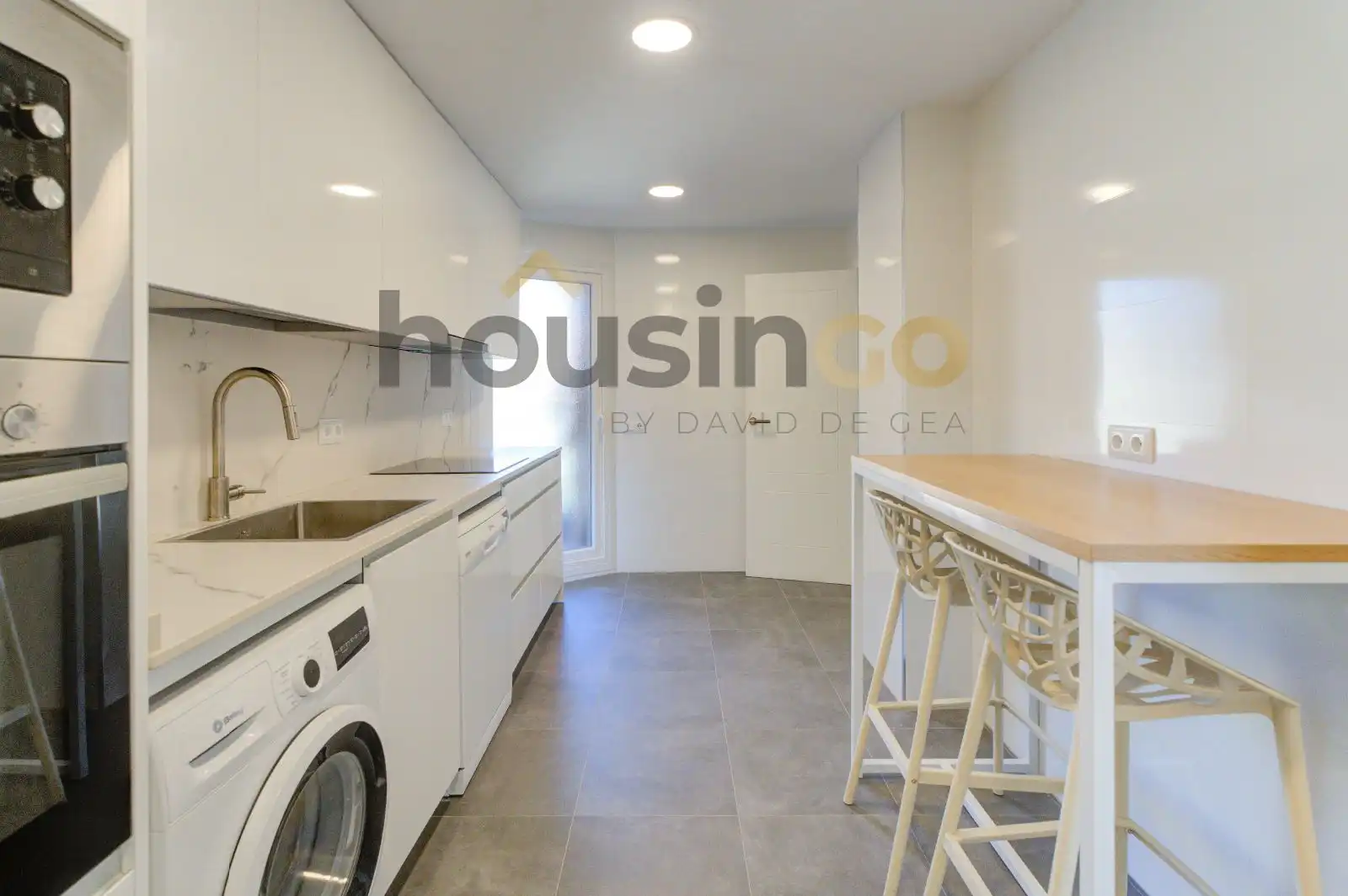 Kitchen of Flat for rent in Madrid  with Air Conditioner, Parquet flooring and Terrace