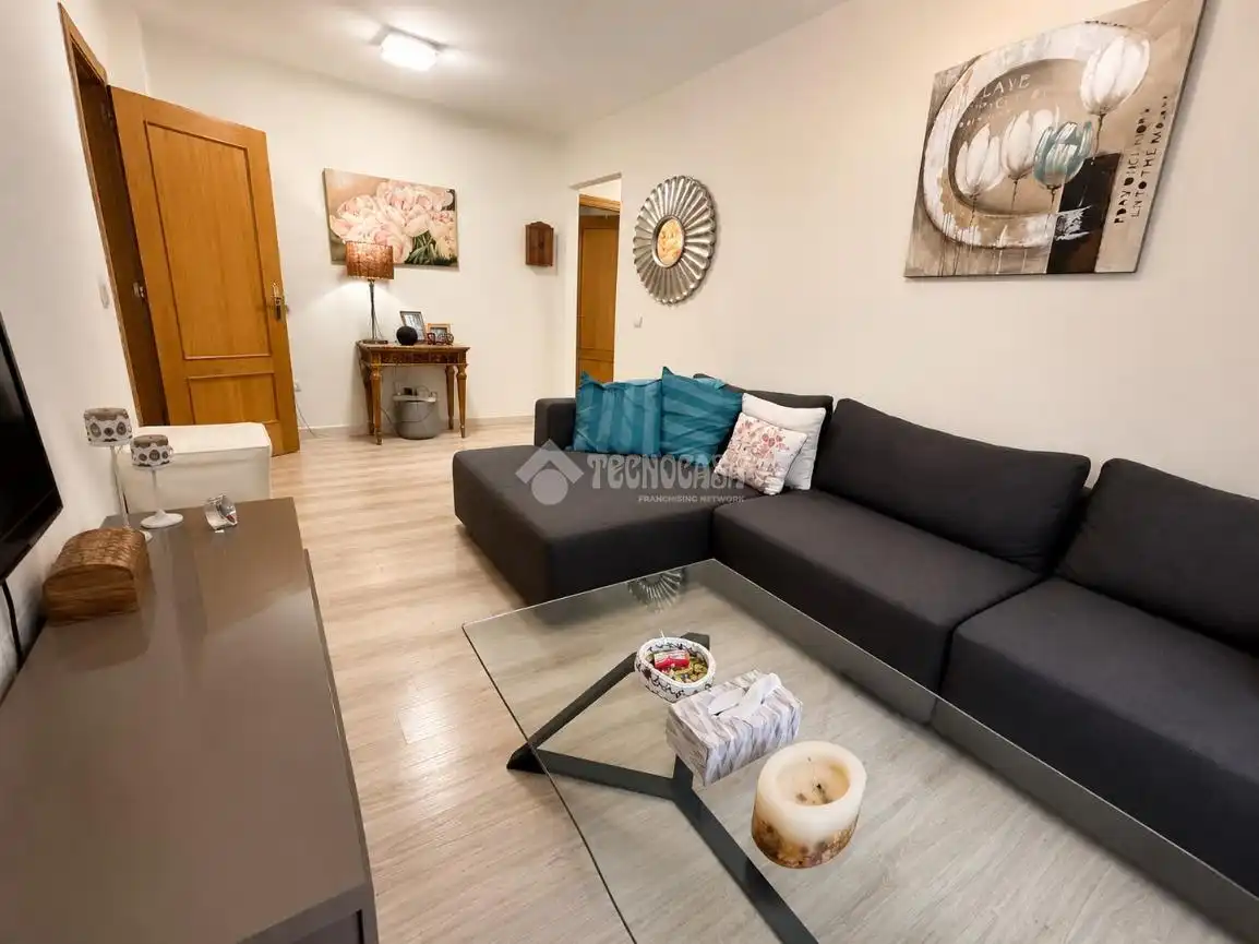Sala d'estar de Pis en venda en Ojén amb Moblat