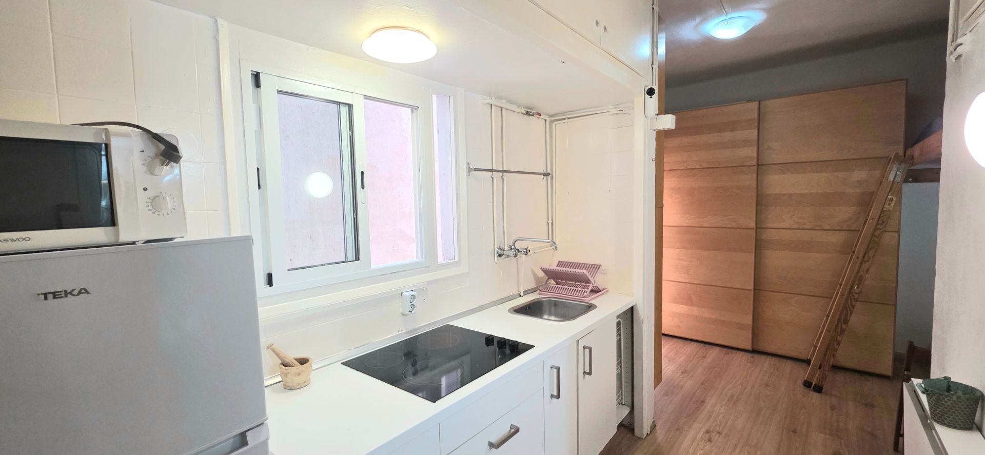 Kitchen of Study to rent in  Barcelona Capital  with Heating, Parquet flooring and Furnished