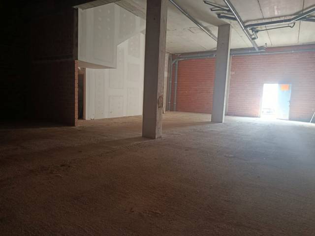 Local comercial en Alquiler en Calle de Santa Lucía en Oyón-Oion