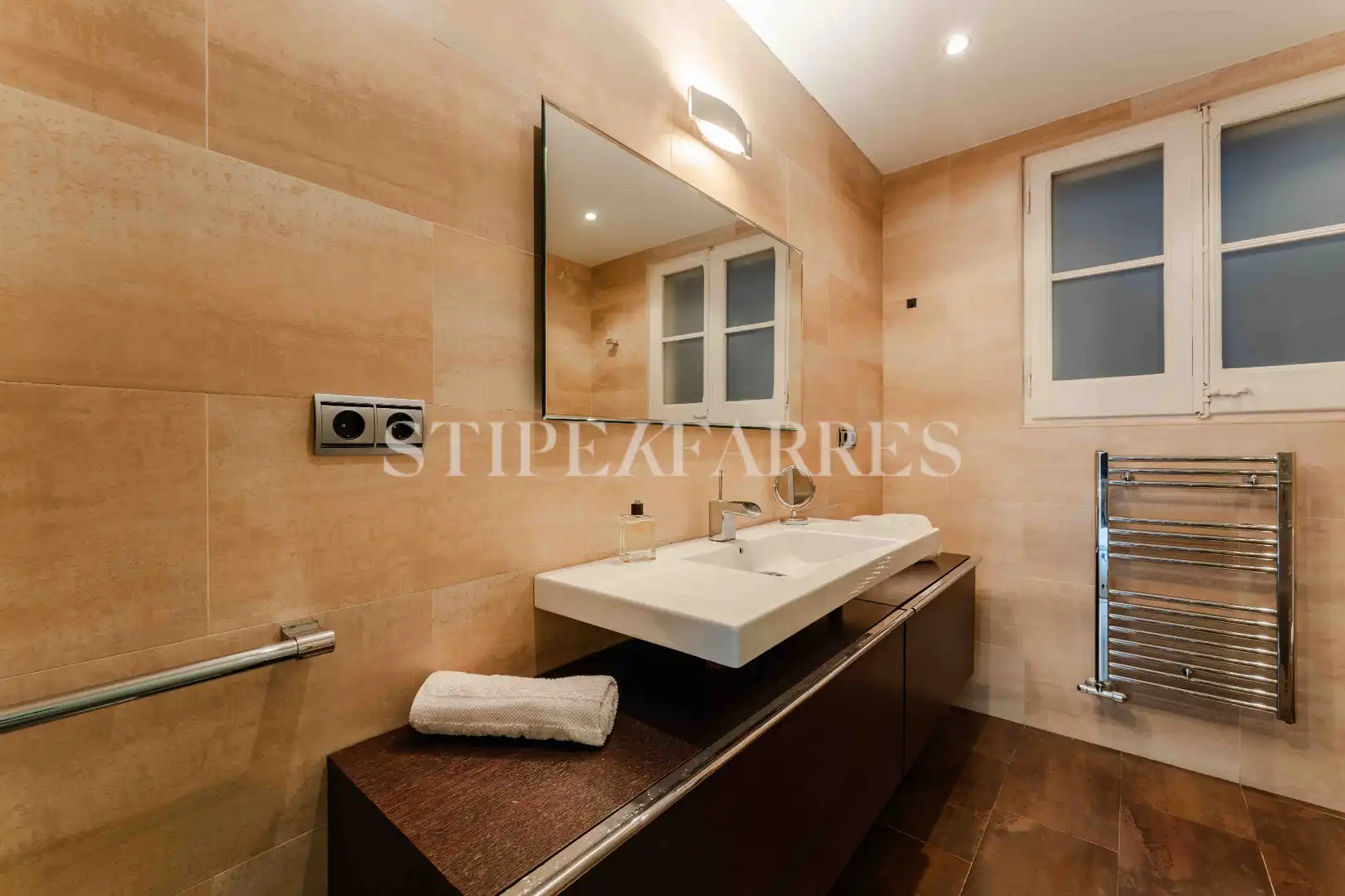Baño de Piso de alquiler en Barcelona con Calefacción, Terraza y Amueblado