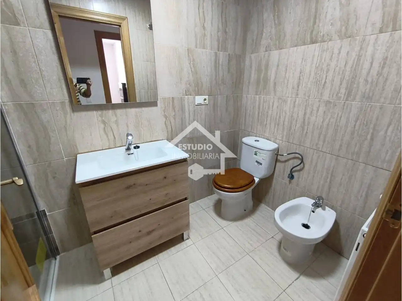 Baño de Piso en venta en Lodosa con Calefacción, Trastero y Balcón