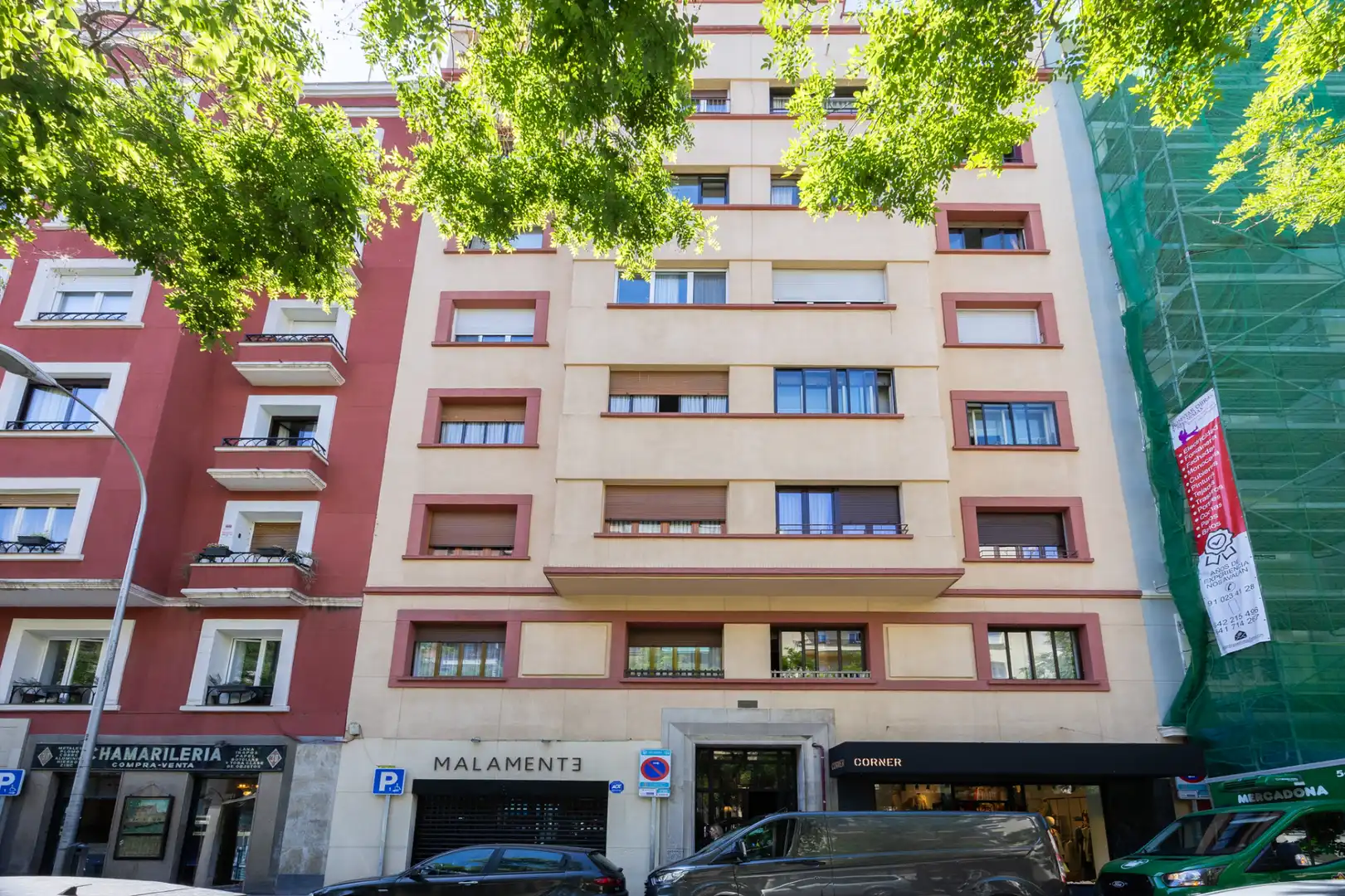Außenansicht von Wohnung zum Verkauf in Madrid mit Klimaanlage und Heizung