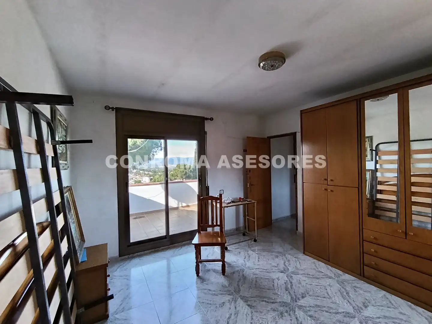 Casa amb terrassa en venda a Montbarbat, imagen 9