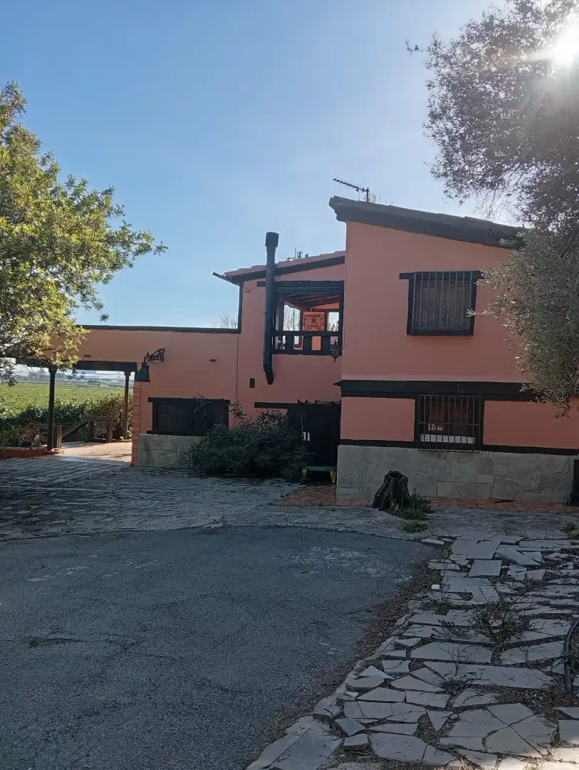 Vista exterior de Casa o xalet en venda en Castellón de la Plana / Castelló de la Plana amb Jardí privat, Terrassa i Traster