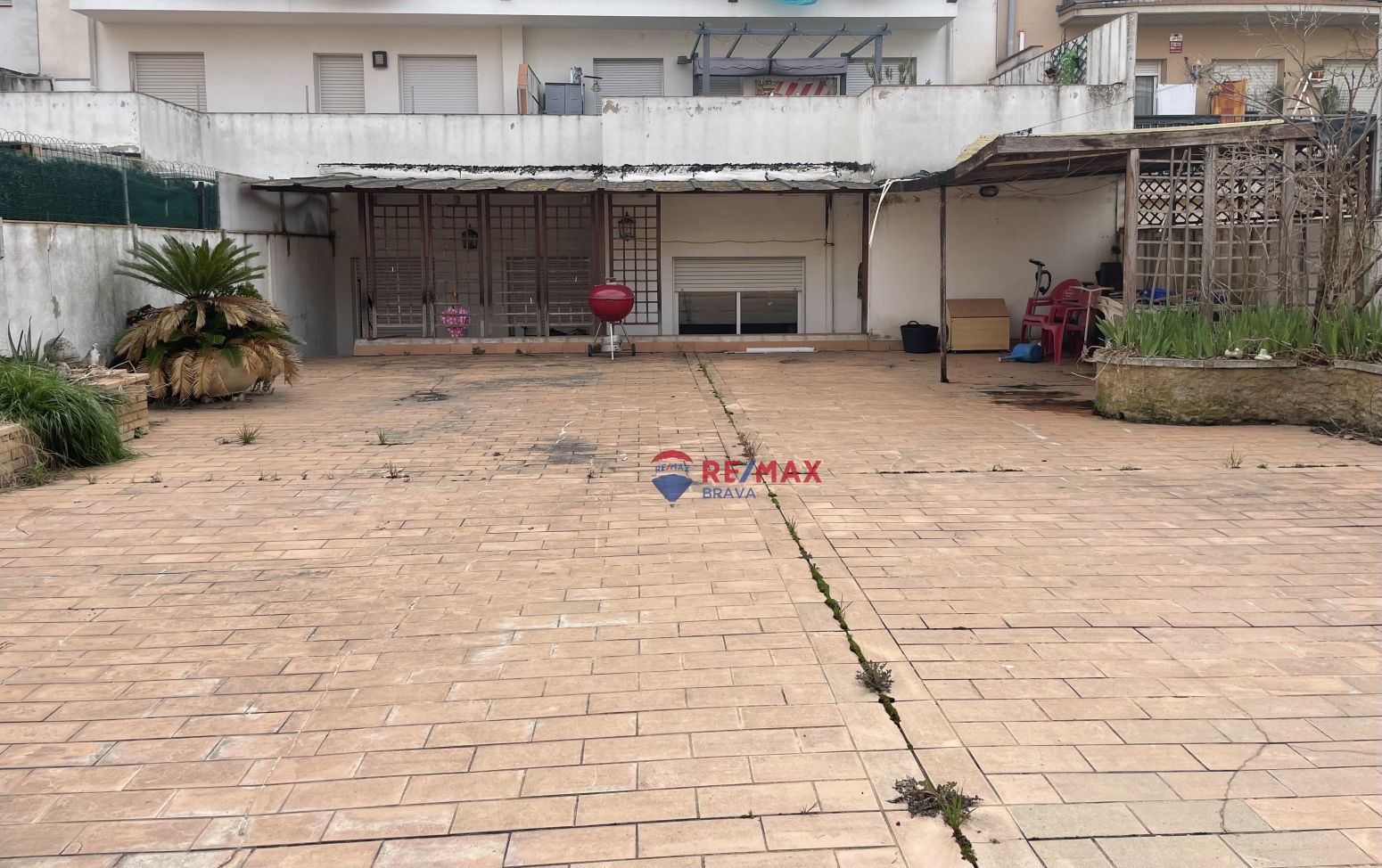 Außenansicht von Wohnung zum Verkauf in Girona Capital mit Heizung und Terrasse