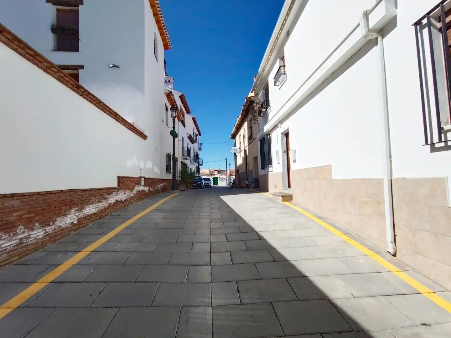 Vista exterior de Casa o xalet en venda en Guadix amb Terrassa, Moblat i Rentadora