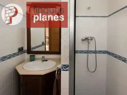 Bany de Casa o xalet en venda en La Seu d'Urgell amb Jardí privat, Terrassa i Traster