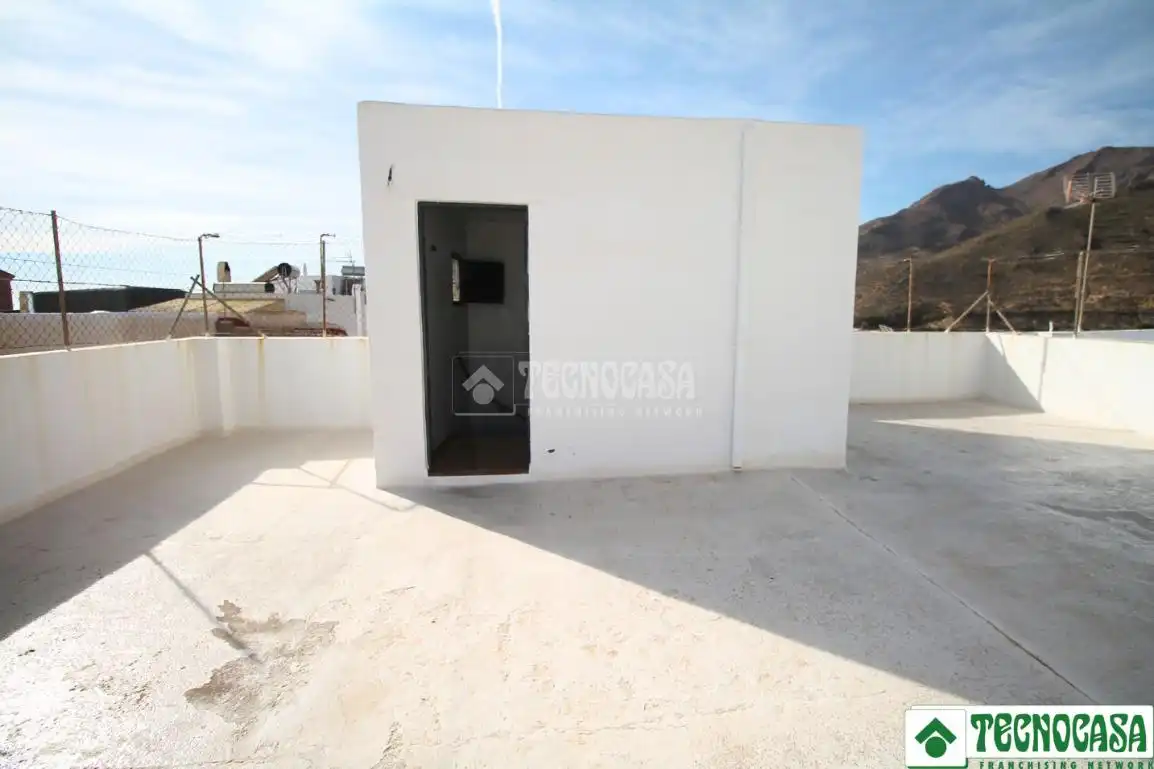 Außenansicht von Wohnung zum Verkauf in Níjar mit Terrasse
