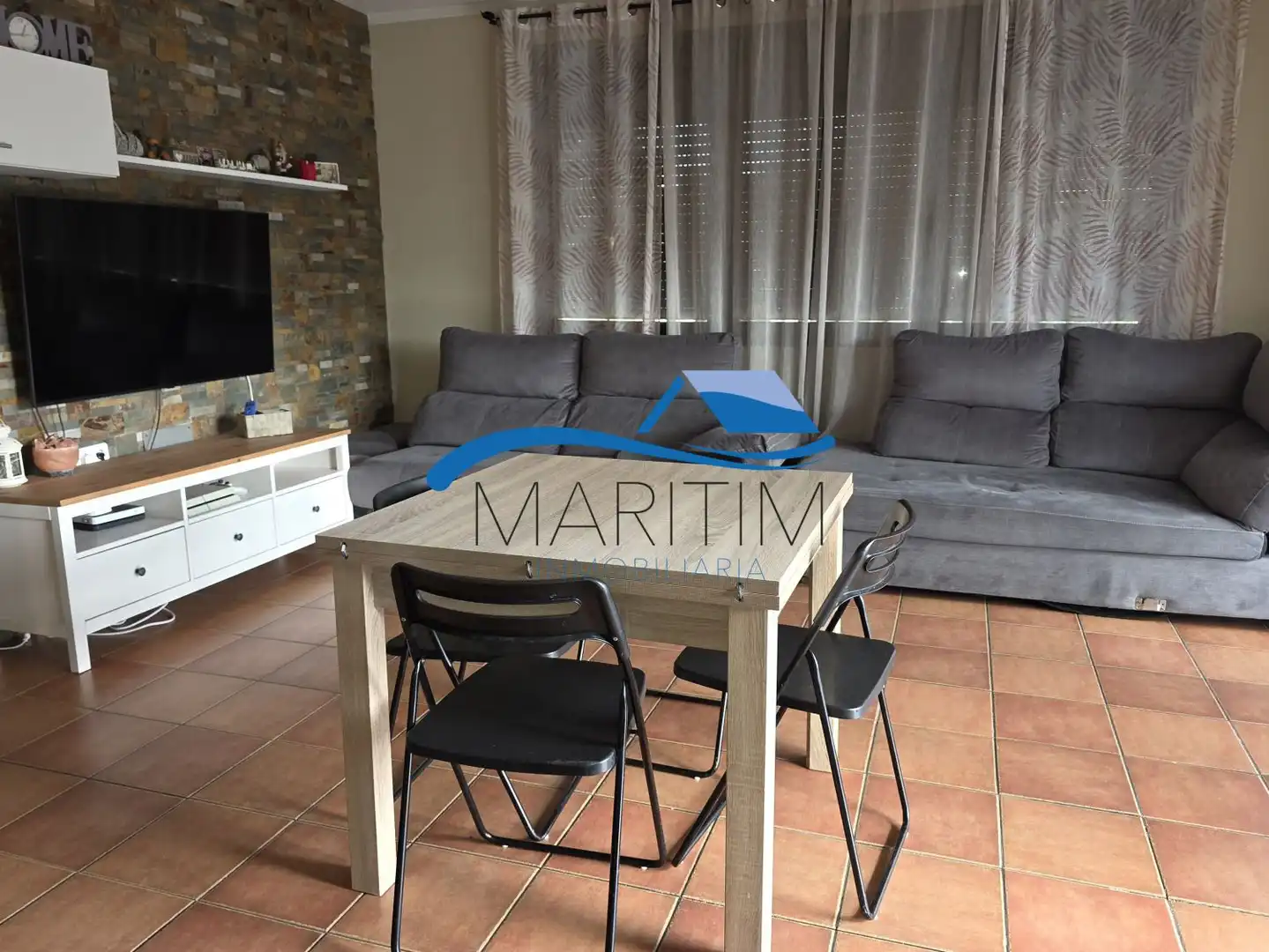 Sala d'estar de Casa o xalet en venda en Riells i Viabrea amb Aire condicionat, Calefacció i Terrassa