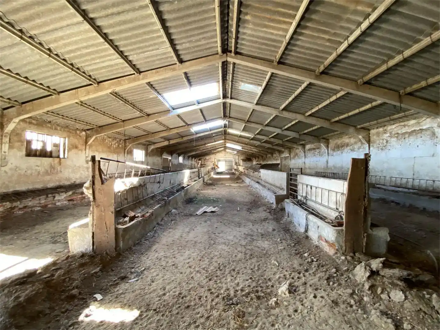 Industrial buildings for sale in Olmos de Esgueva