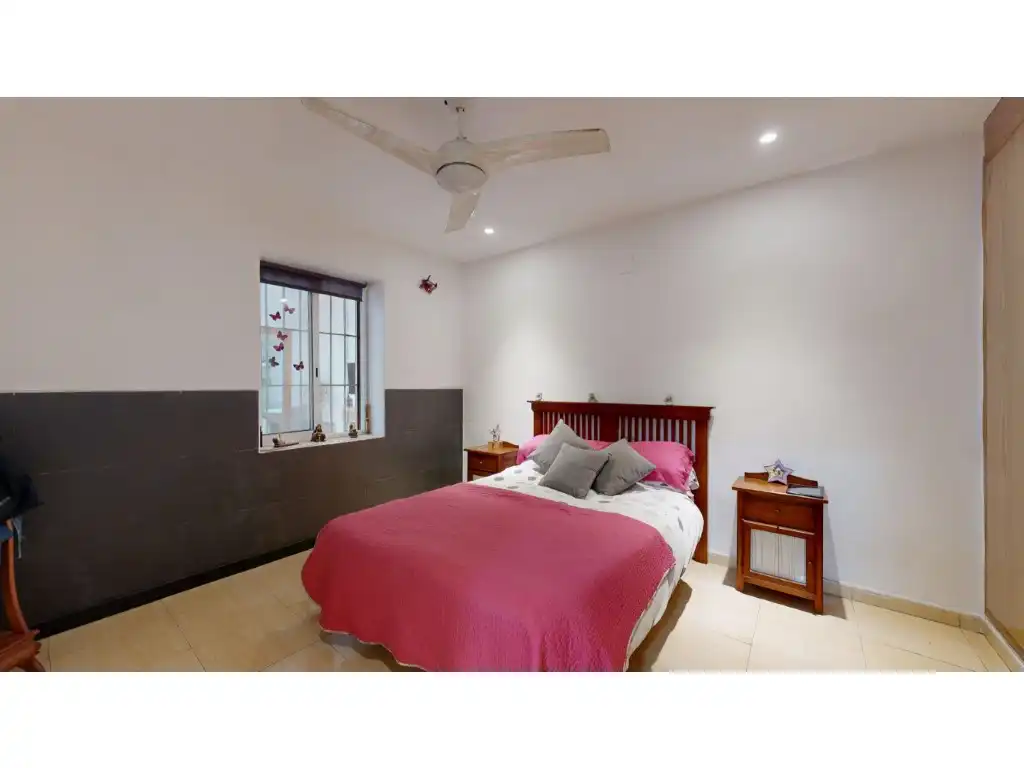 Bedroom of Houses for sale in Burjassot