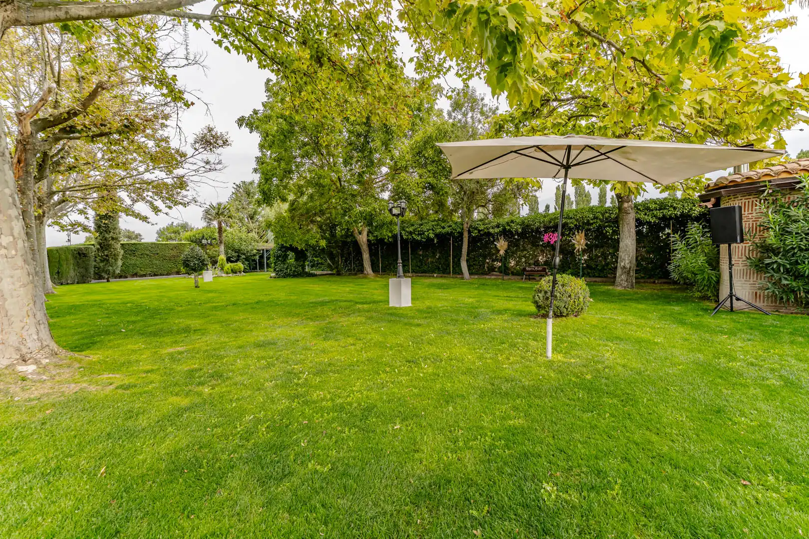 Jardín de Edificio en venta en Laguna de Duero