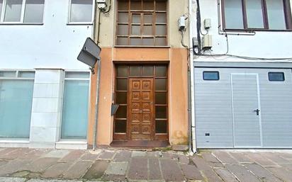 Vista exterior de Pis en venda en Reinosa amb Parquet i Forn