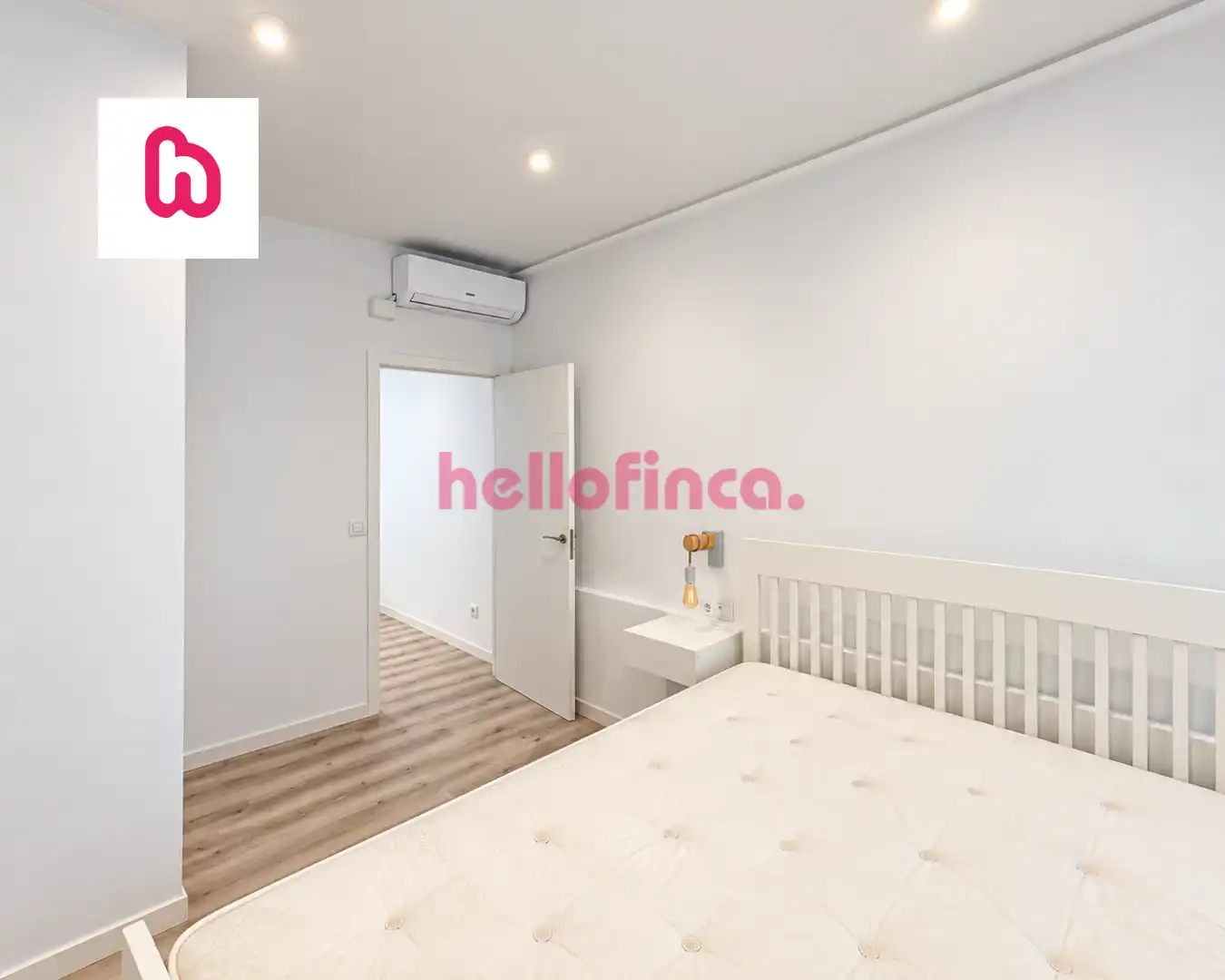 Bedroom of Flat for sale in Badalona  with Air Conditioner and Furnished