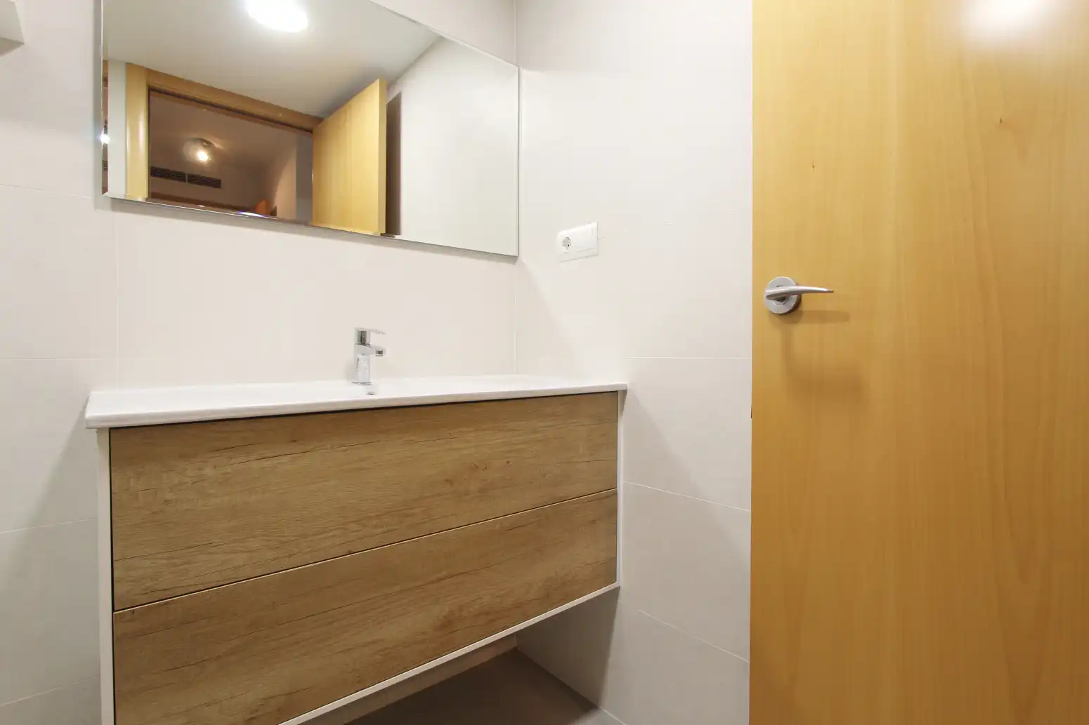 Badezimmer von Wohnung zum Verkauf in Aldaia mit Terrasse und Abstellraum