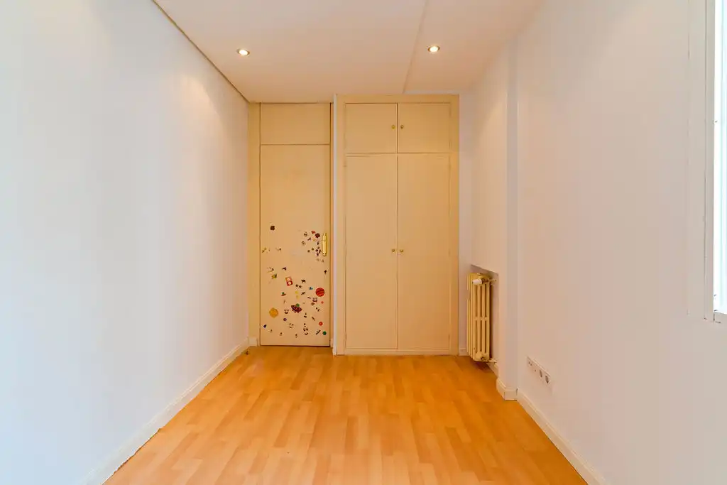 Flat with terrace for sale in Calle de Ponzano, imagen 10