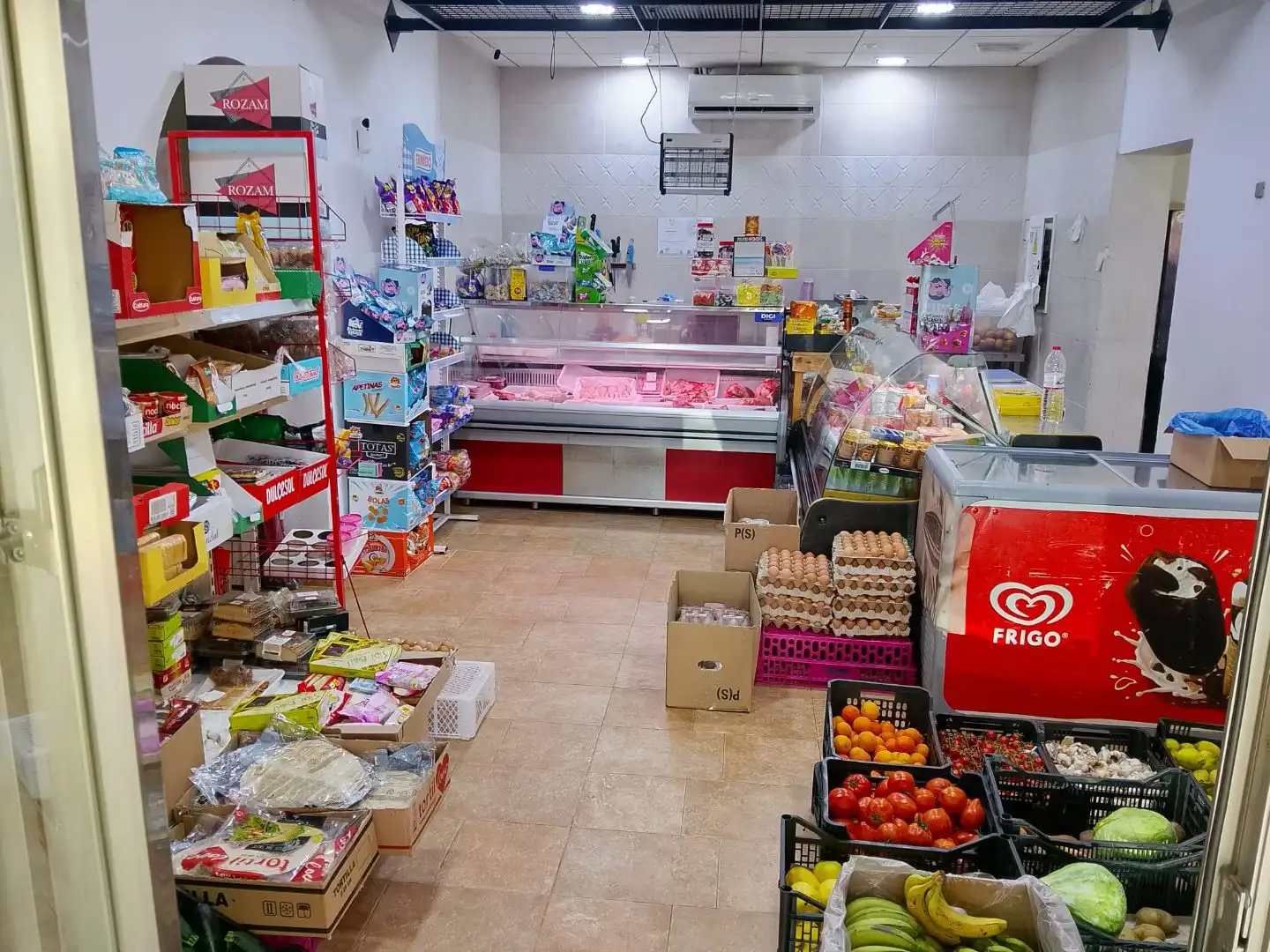 Local en venda en Almería amb Aire condicionat, Calefacció i Moblat
