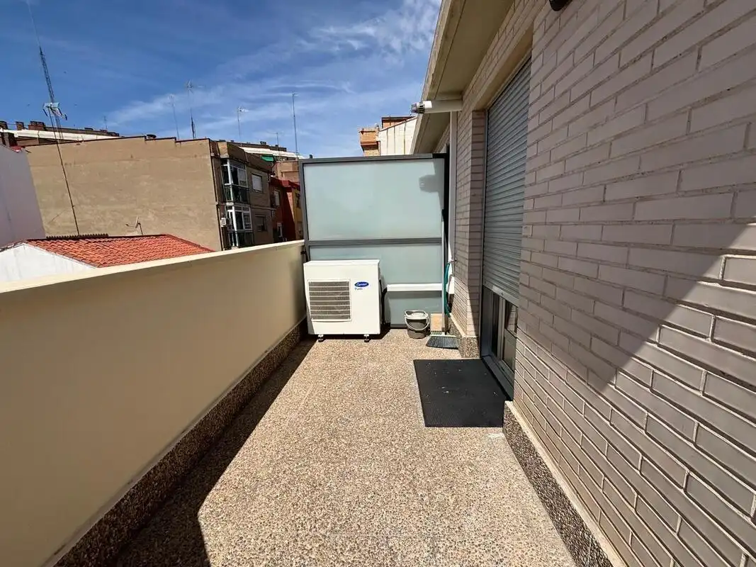 Terrasse von Dachboden zur Miete in Zaragoza