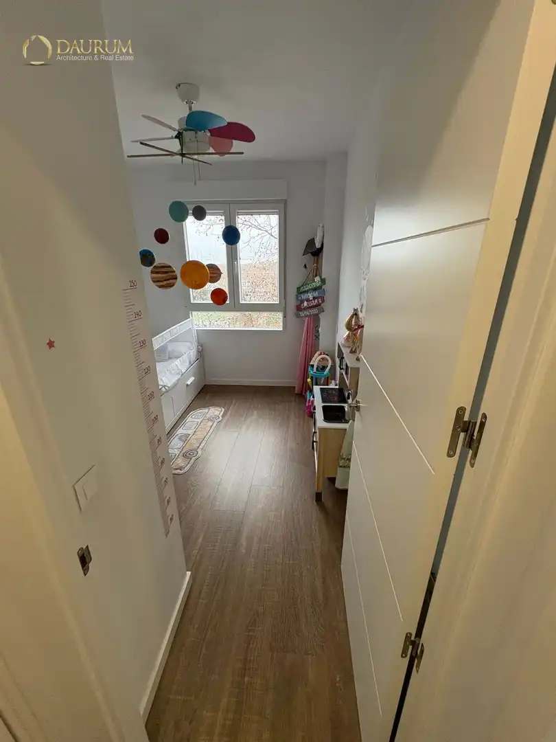 Bedroom of Flat for sale in Madrid  with Heating, Terrace and Storage room