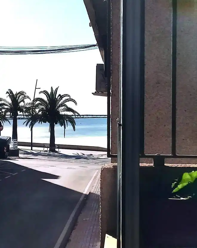 Vista exterior de Planta baixa en venda en San Pedro del Pinatar amb Aire condicionat, Terrassa i Balcó