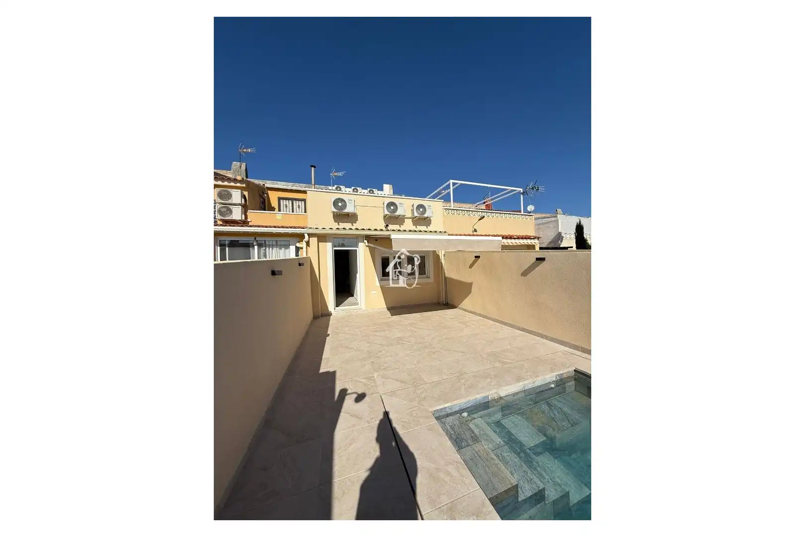 Detached homes for rent in Los Balcones - Los Altos