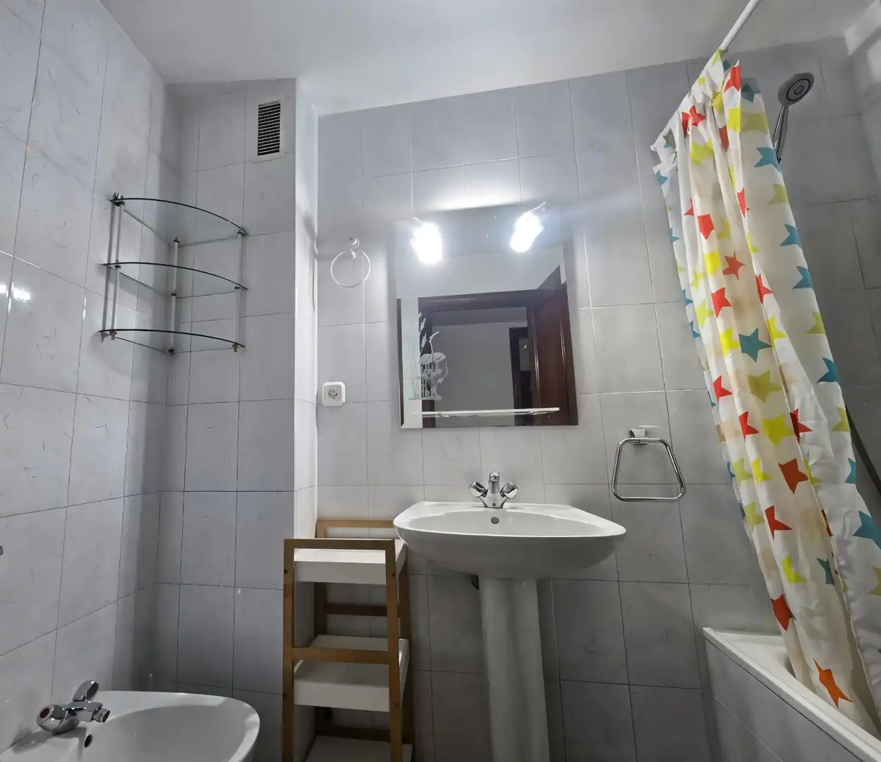 Baño de Piso de alquiler en Plasencia con Terraza, Amueblado y Balcón
