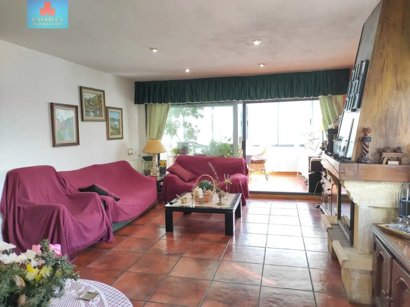Sala de estar de Casa adosada en venta en Ávila con Calefacción, Jardín privado y Terraza