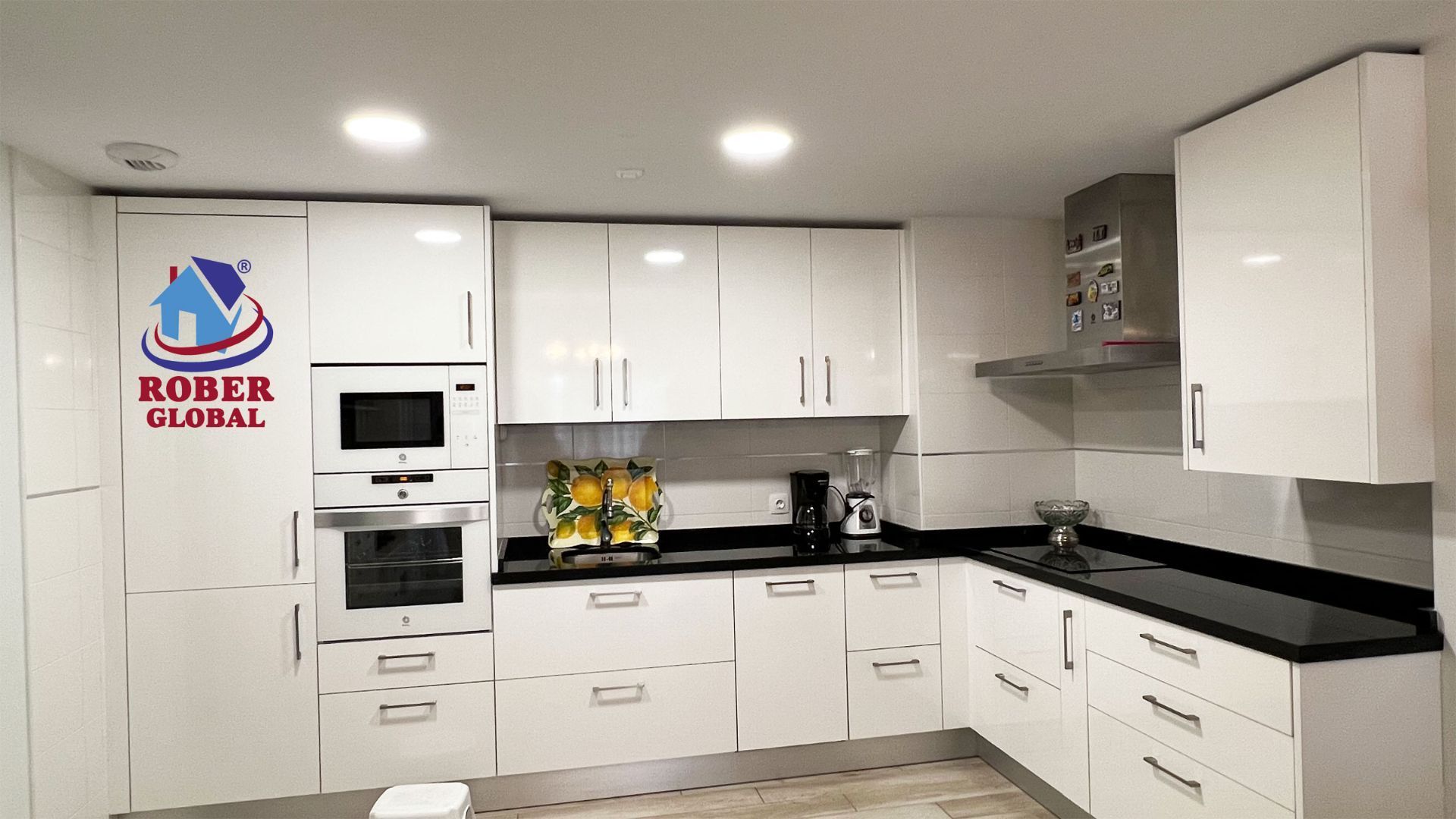 Kitchen of Flat for sale in Salamanca Capital  with Heating, Storage room and Community pool