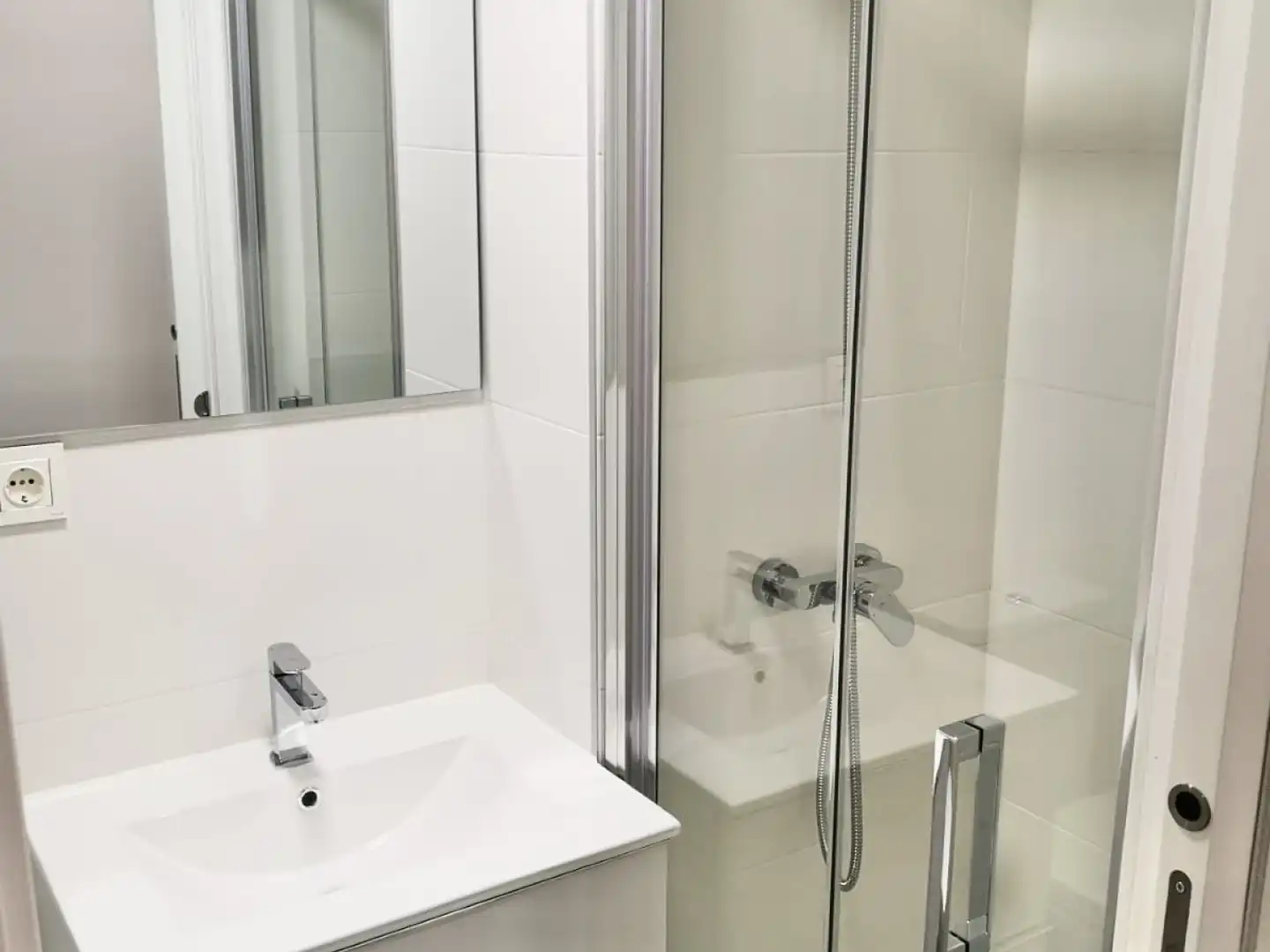 Study for rent in Juan Carlos I