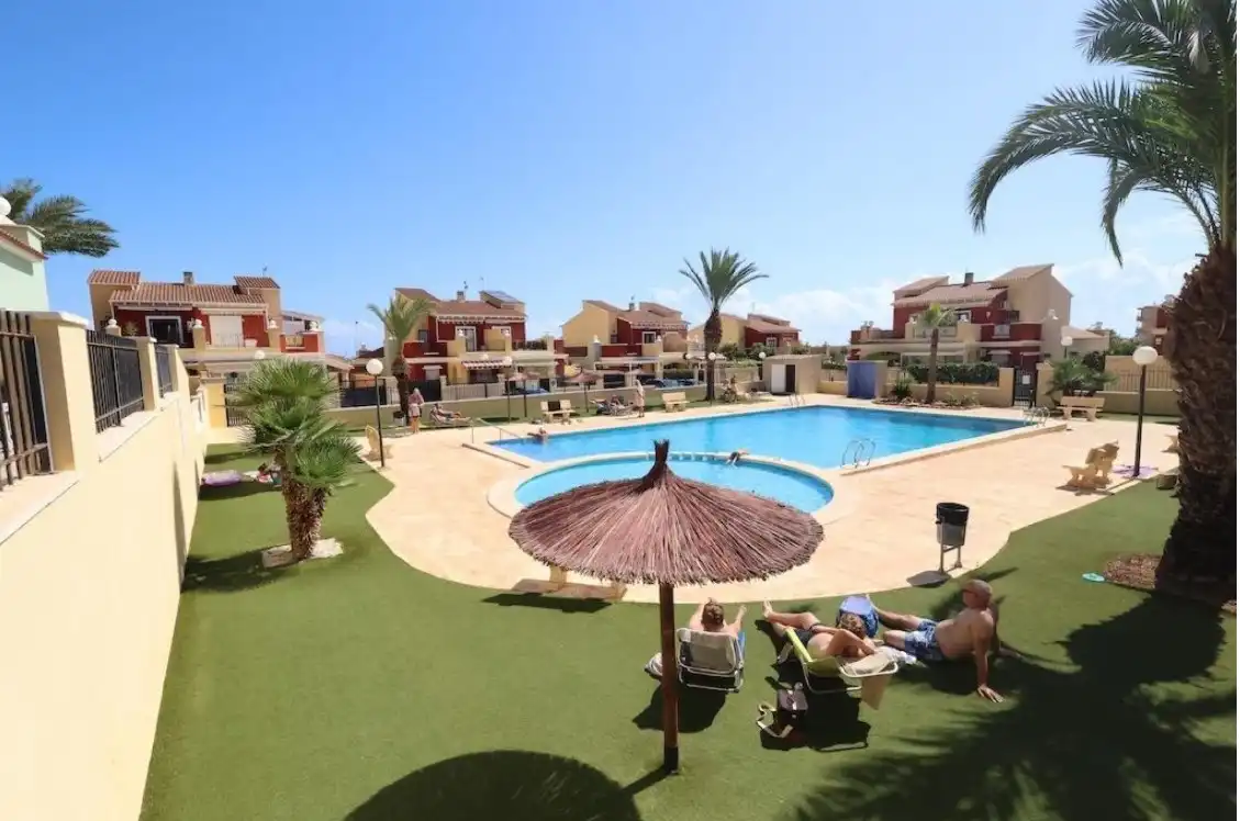 Apartamento con piscina en venta en N/A, imagen 2